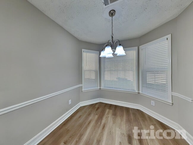 Photo - 30 Somerset Ct