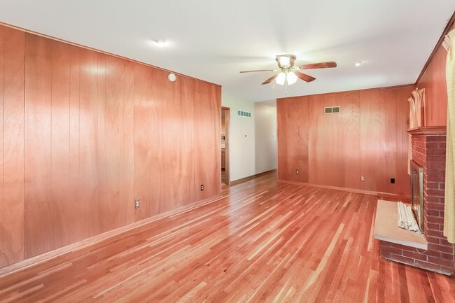 3445 SE 45th St