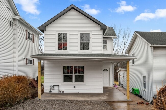 Photo - Gorgeous 3 bedroom home in Verona available now!