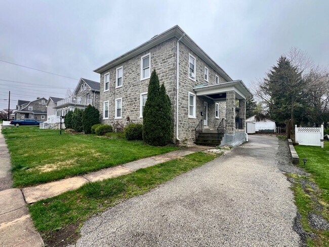 Gorgeous 3-Bedroom Apartment in Drexel Hil... - Gorgeous 3-Bedroom Apartment in Drexel Hil... Unidad 2