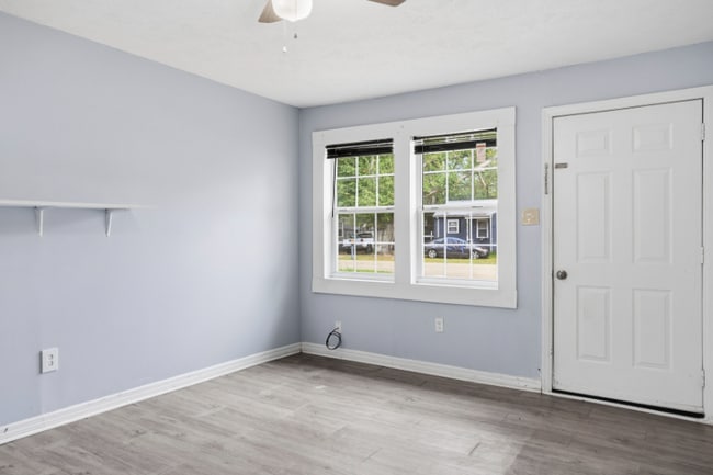 Photo - 205 Cunningham Dr