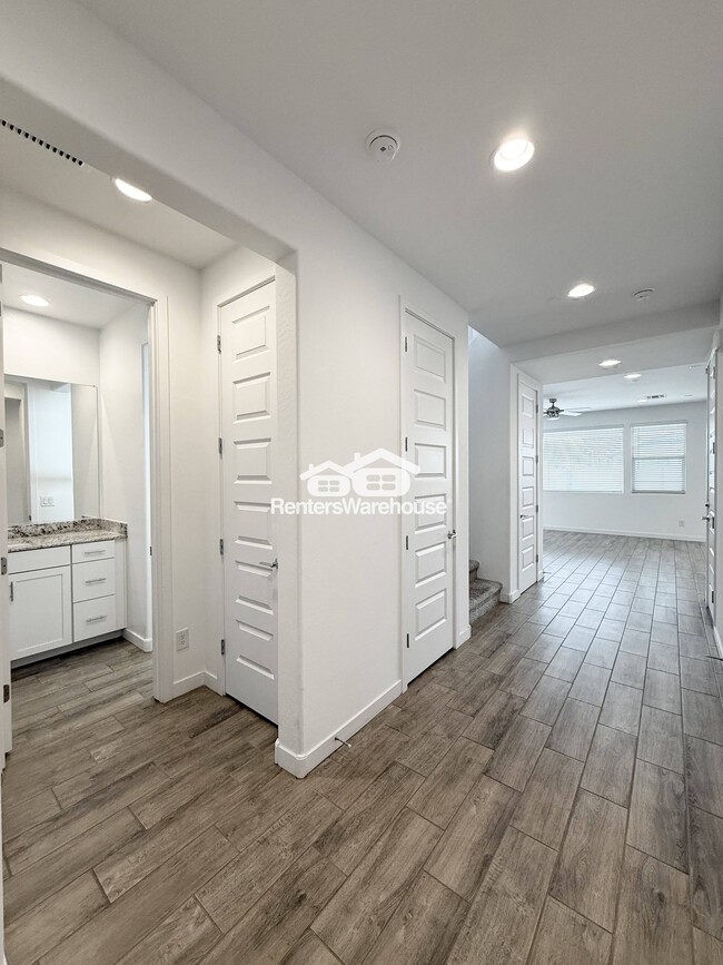 Photo - 4345 N 94th Dr