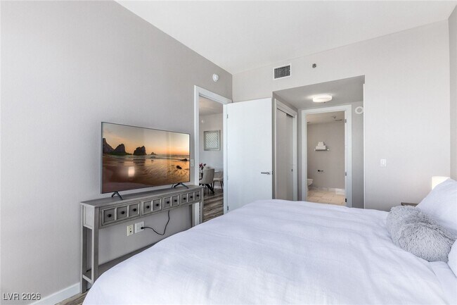 Photo - 4471 Dean Martin Dr Unit 2908