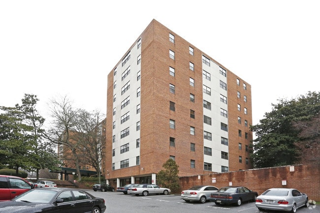 Photo - Slaton Manor