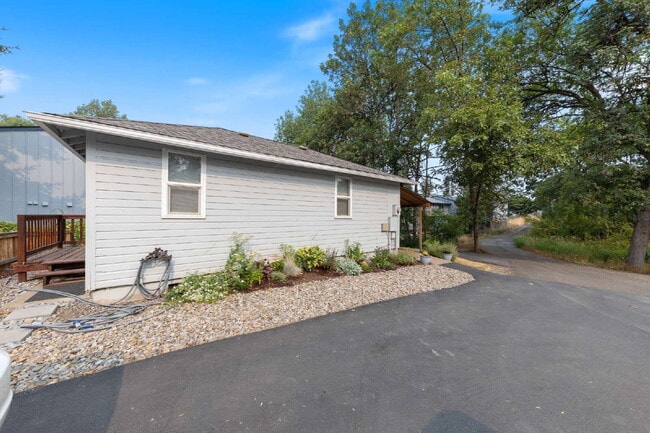 Photo - Charming 1 bedroom Cottage