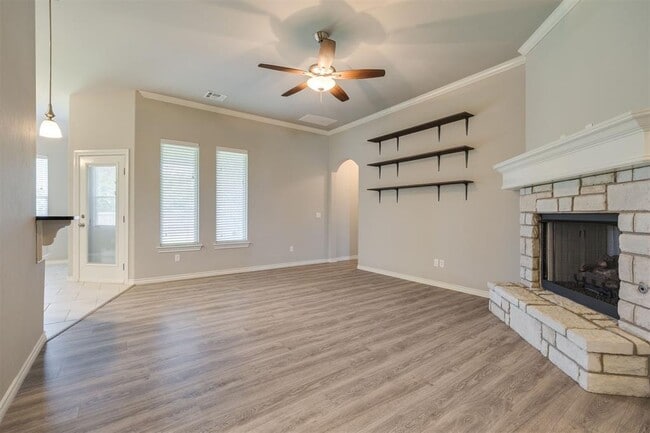 3812 Presidio Cir
