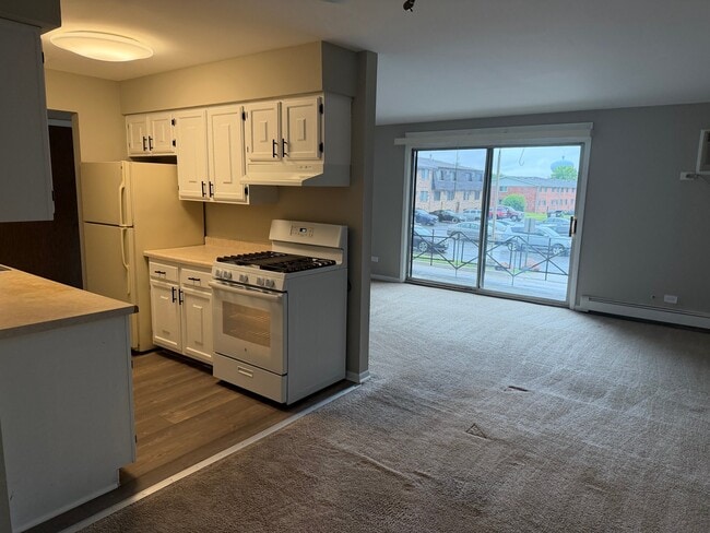 Photo - 113 W 66th St Unit 2