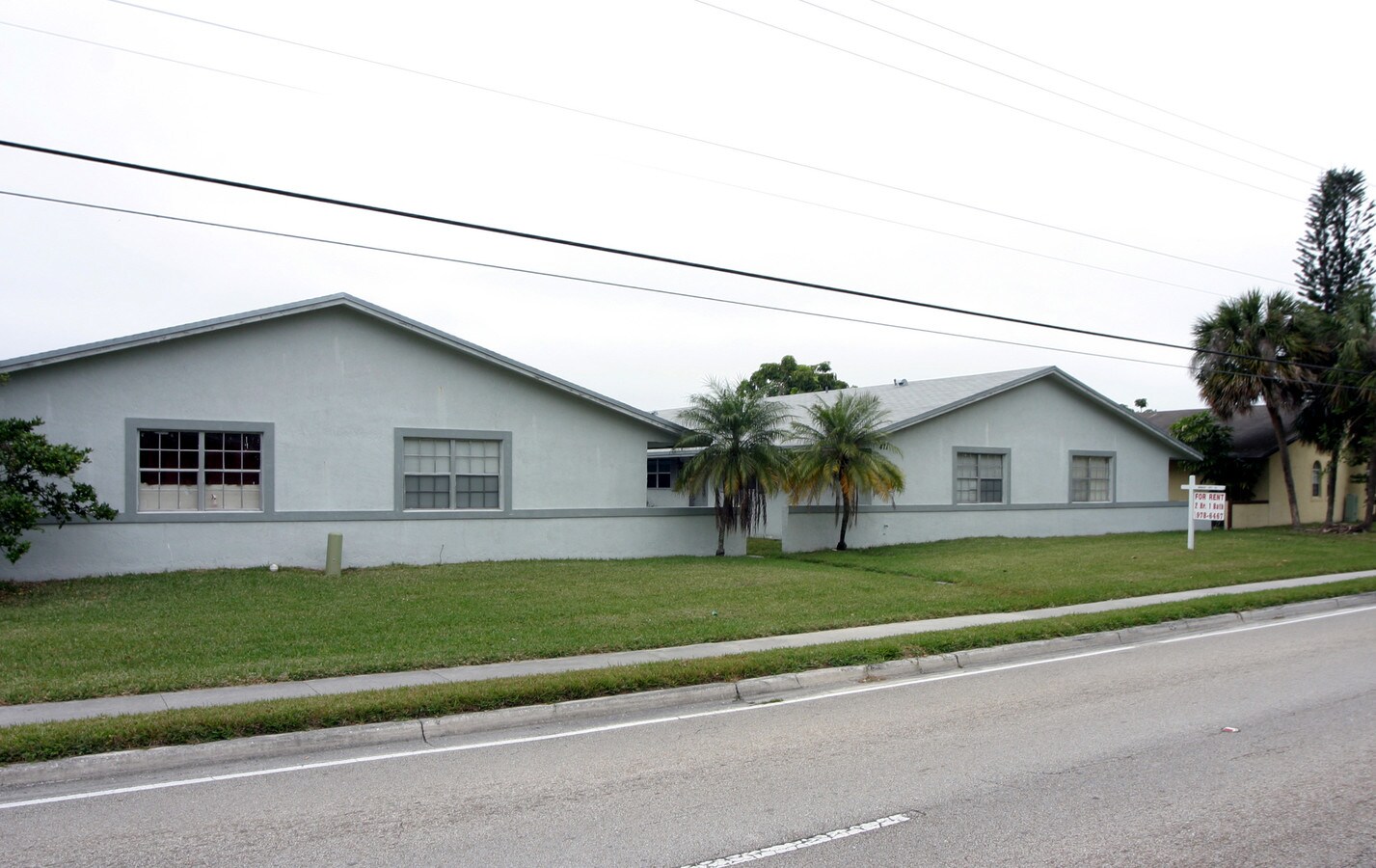 491 Banks Rd - 491 Banks Rd Apartments