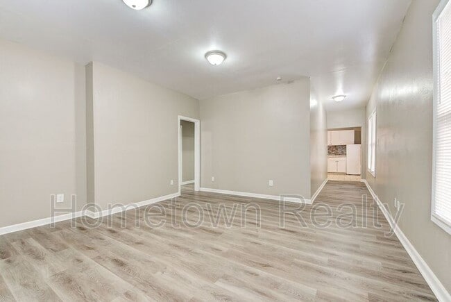Photo - 2105 N Lottie Ave