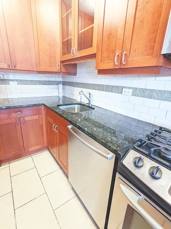 Kitchen - 372 Central Park W Unit 12M