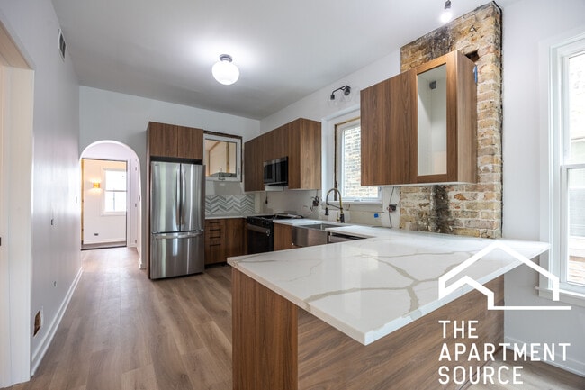 Photo - 2208 W Erie St Unit 2f