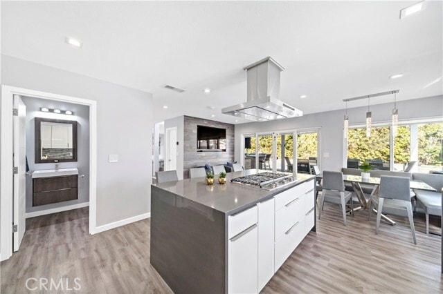 Photo - 8711 Mossford Dr