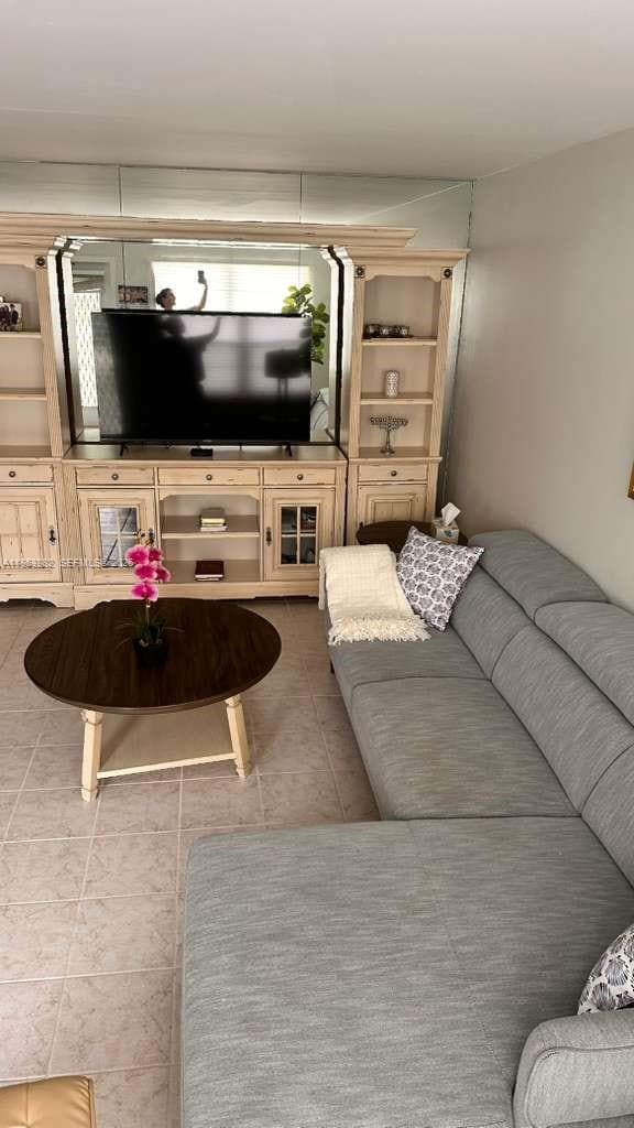 Photo - 4050 Ainslie Dr Unit 4050