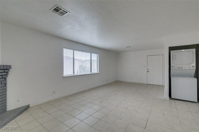 Photo - 6987 Mendon Ln