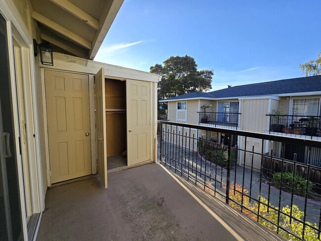 Photo - 14583 Doolittle Dr Unit 14583