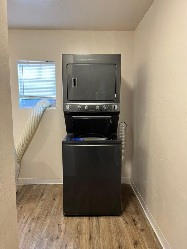 Photo - 4101 Malaga Ct SE Unidad G