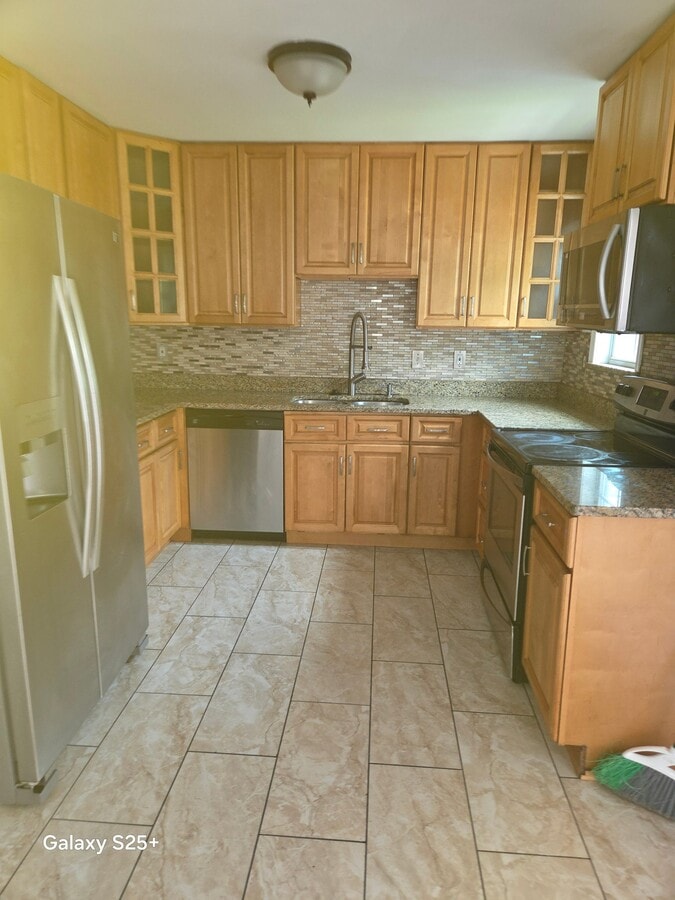 Photo - 27 N Pendleton Ct