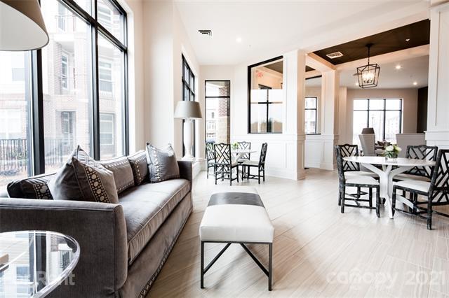 Photo - 16311 Holly Crest Ln Unidad 308