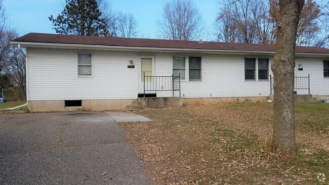 Building Photo - 2 Bedroom Duplex Rental