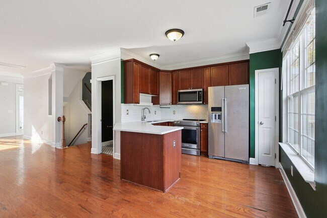 Photo - 503 Saint Jules Ln