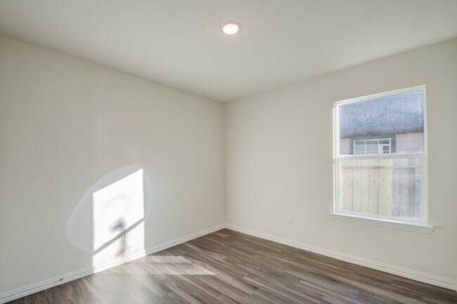 Photo - 6202 N Wayside Dr