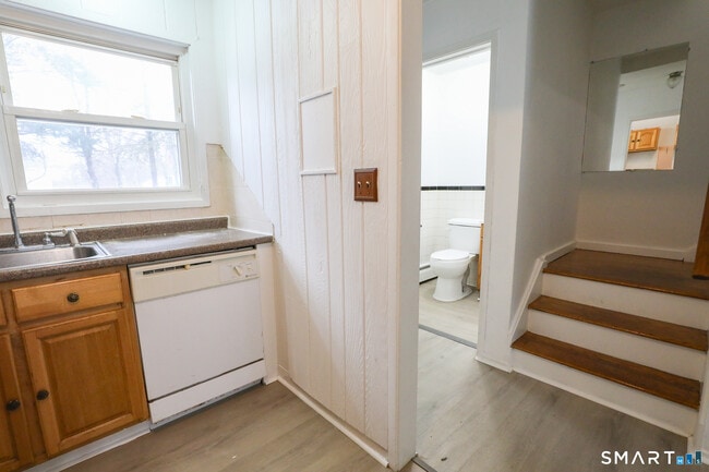 Photo - 1 Camelot Dr Unit APT 2