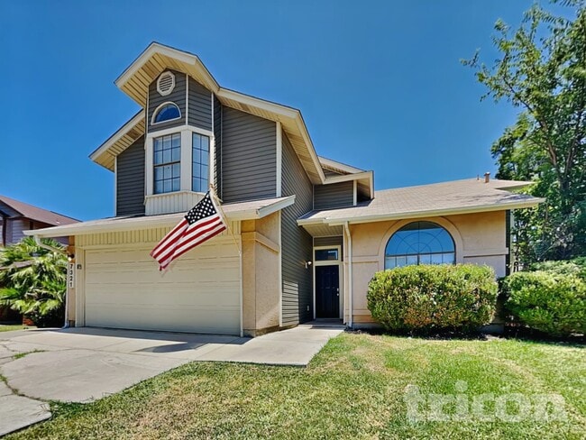 7321 Estrid Trail