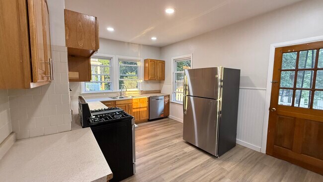36 Mayfield St Unit 2