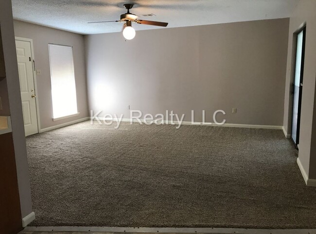 Photo - 602 - A Gary K - Pineville