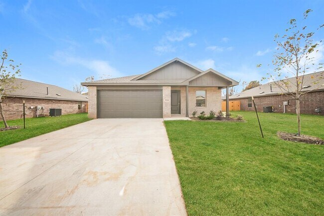 Building Photo - 9116 SW 20th St