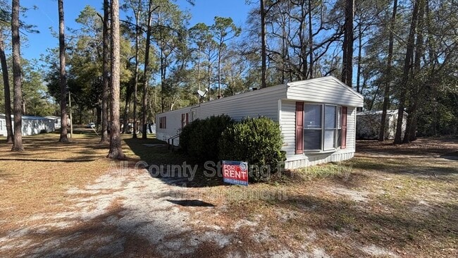 Building Photo - 119 SW Socket Glen