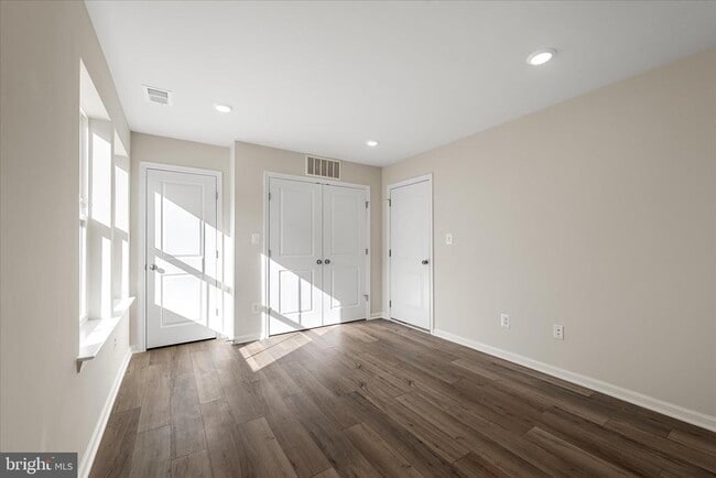 Photo - 409 18th Ave