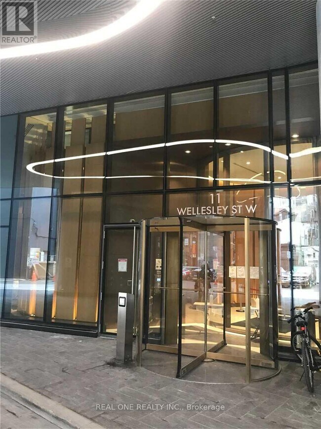 Photo - 11 Wellesley St W Unité 2302