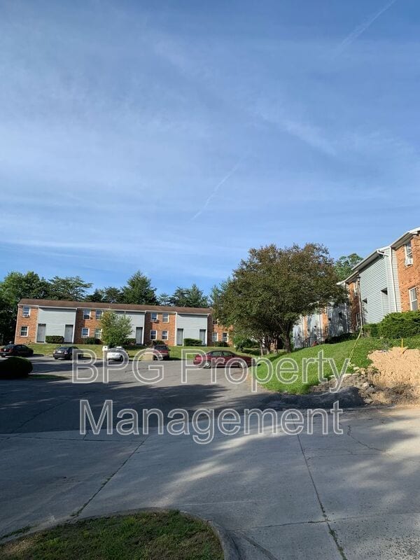 Photo - 123 Circle Dr Unidad 18