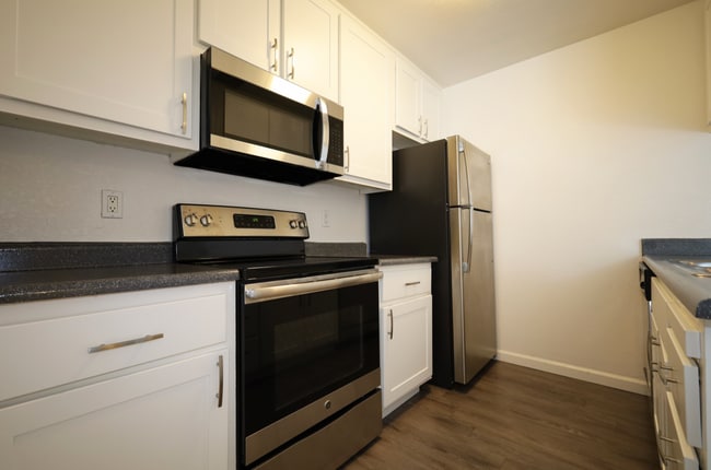 Photo - Sierra Ridge Apartments