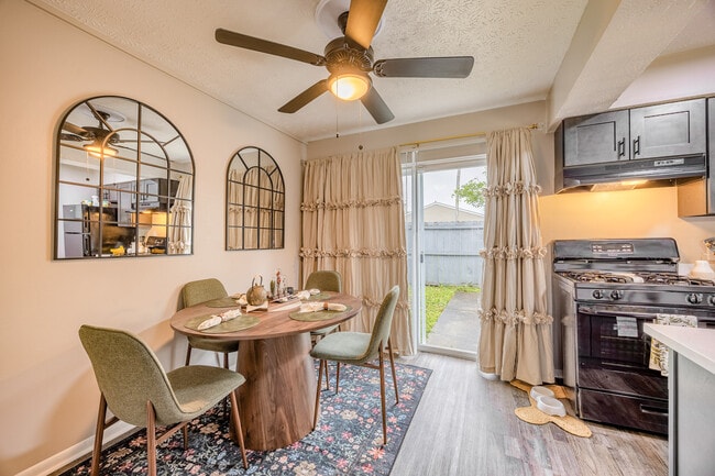 Ashton Pines Apartments & Townhomes