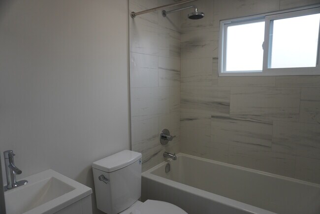 Photo - 381 Presland Rd