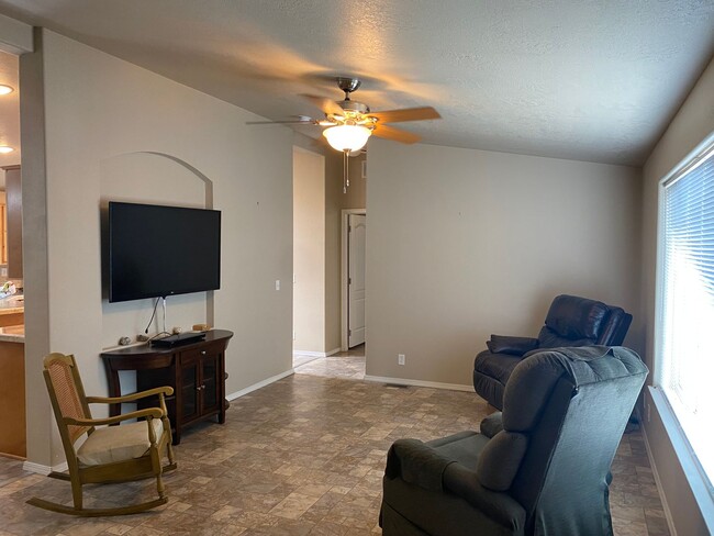 Photo - Great Home in Oakland!