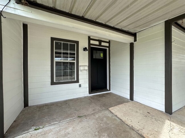 Photo - 730 Dunkley Dr