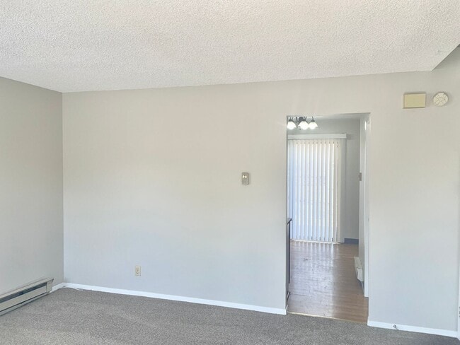 Photo - 2 Bedroom Townhome - walking distance to p...