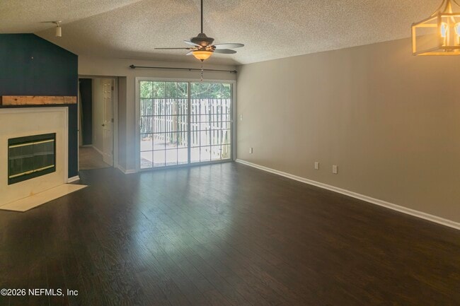 Photo - 1714 Ashmore Green Dr