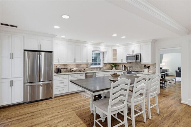 Photo - 4966 Cambridge Dr