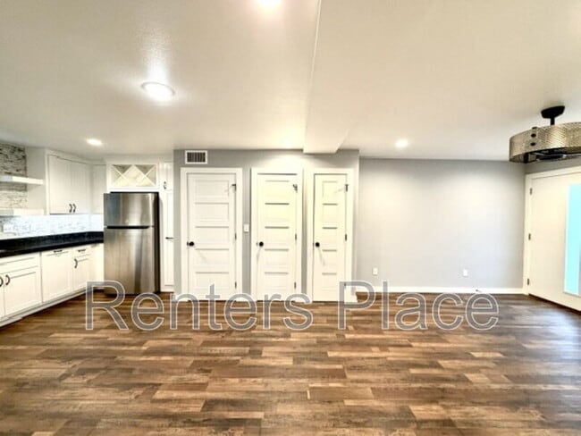 Photo - 415 S Victor Ave