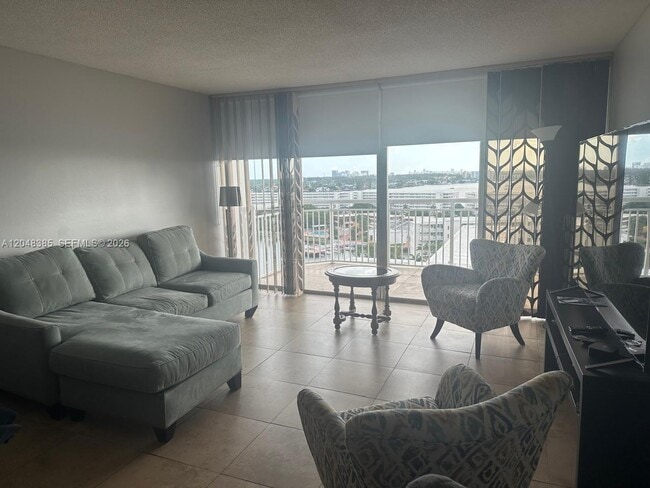 Photo - 18041 Biscayne Blvd Unidad 1203
