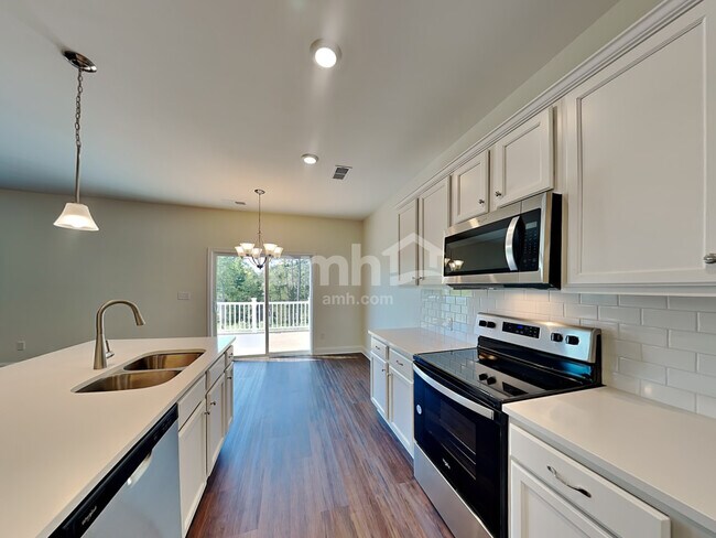 122 Cairo Ct