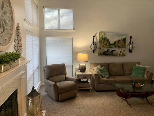 Photo - 115 Harbor Lights Dr