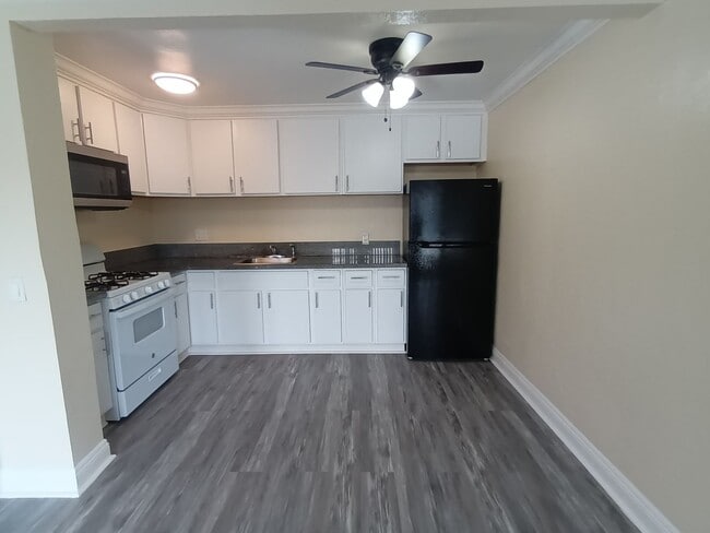 Photo - 2501 Edison Ave Unit 2501-15