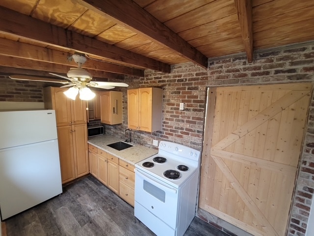 Building Photo - 3568 Palm Ave