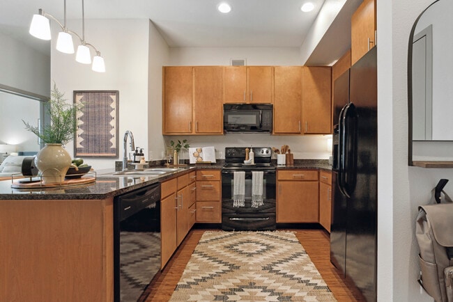 Building Photo - Apex 5510