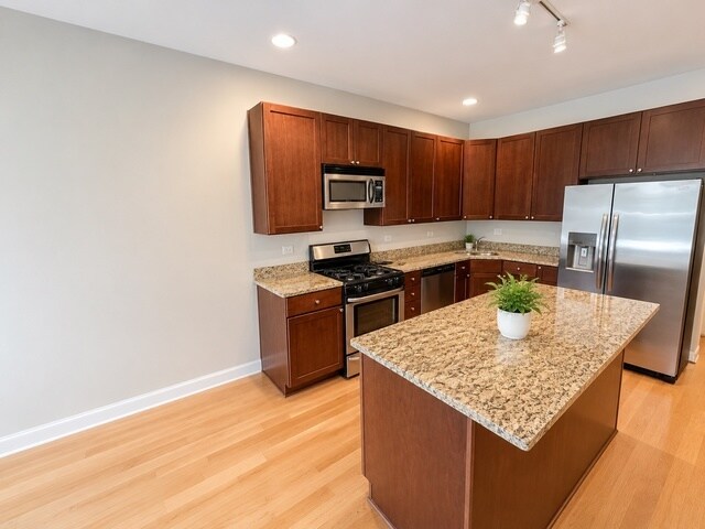 Photo - 1330 W Roscoe St Unit 2